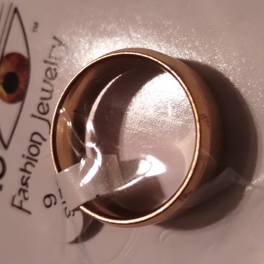 Gold band size 9